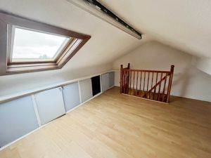 Loft room- click for photo gallery